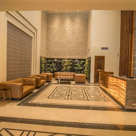 מלון Ramada By Wyndham Kapurthala Town מראה חיצוני תמונה